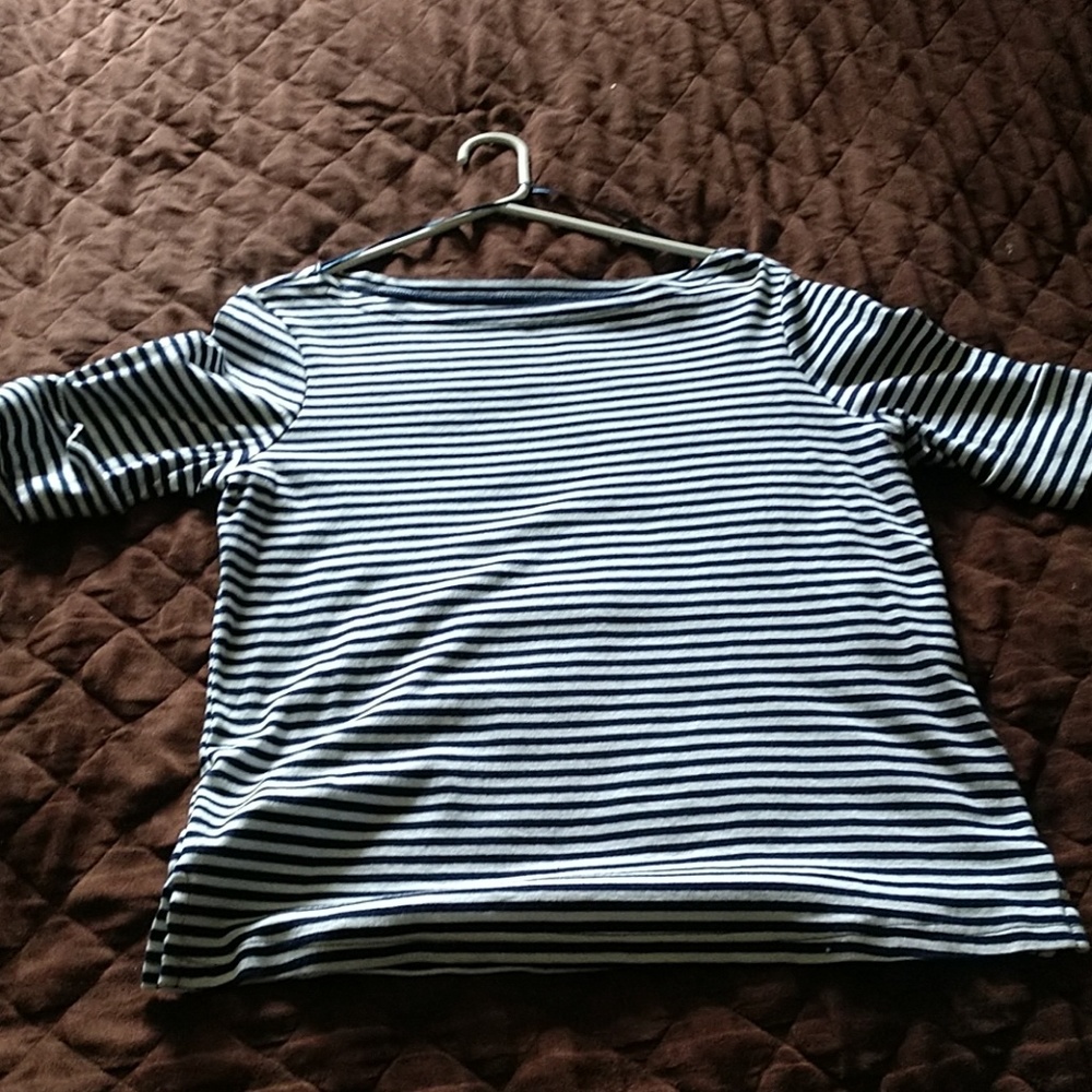 Boat neck short sleeve top